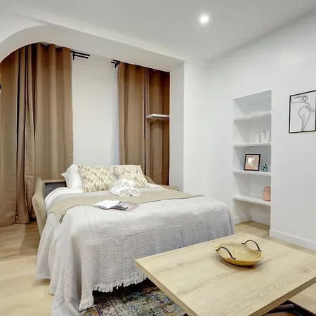 Flat Les Halles 1Br